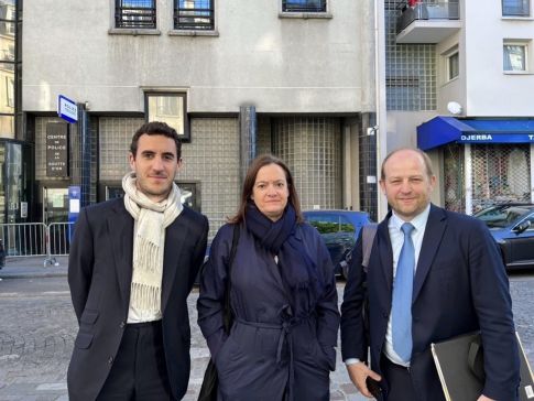 Première visite de la bâtonnière de Paris et de ses délégués dans des lieux de privation de liberté à Paris